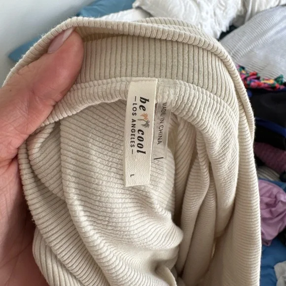 Off The Shoulder Top - Picture 4 of 4